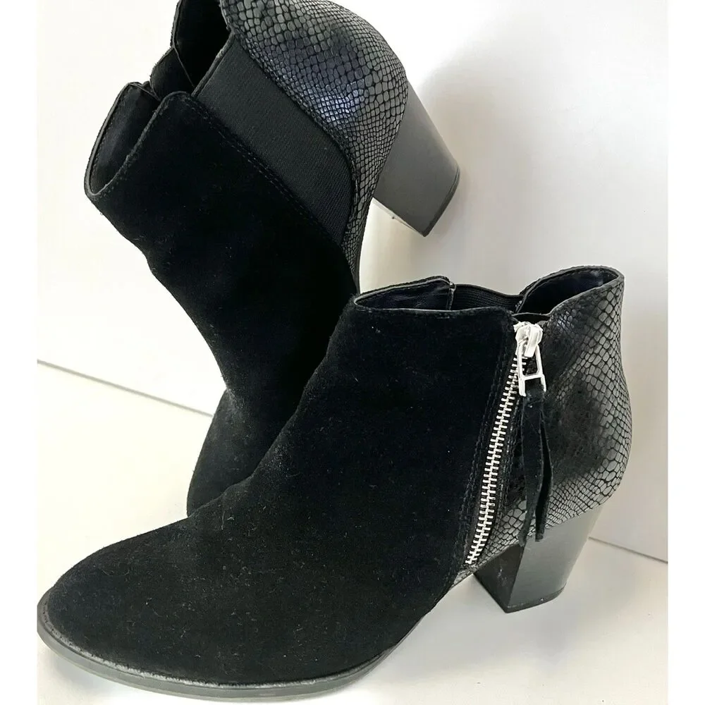 Vionic Anne Black Suede Ankle Boots. Size 9.